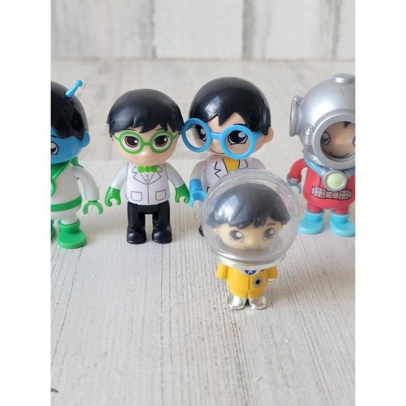 Ryan's toy World variety playset submarine robot scientist alien astronaut figur - Picture 3 of 11